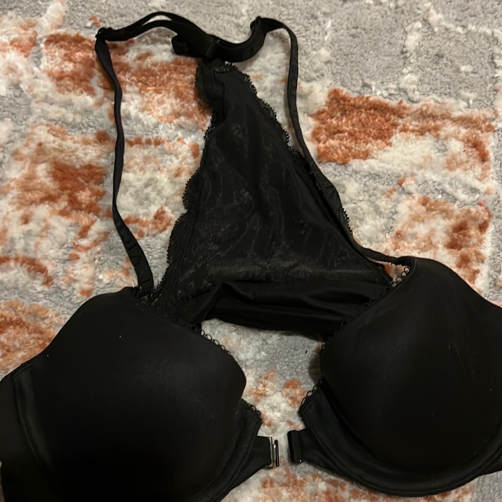 32A Victoria Secret Front Snap Racer back lace bra